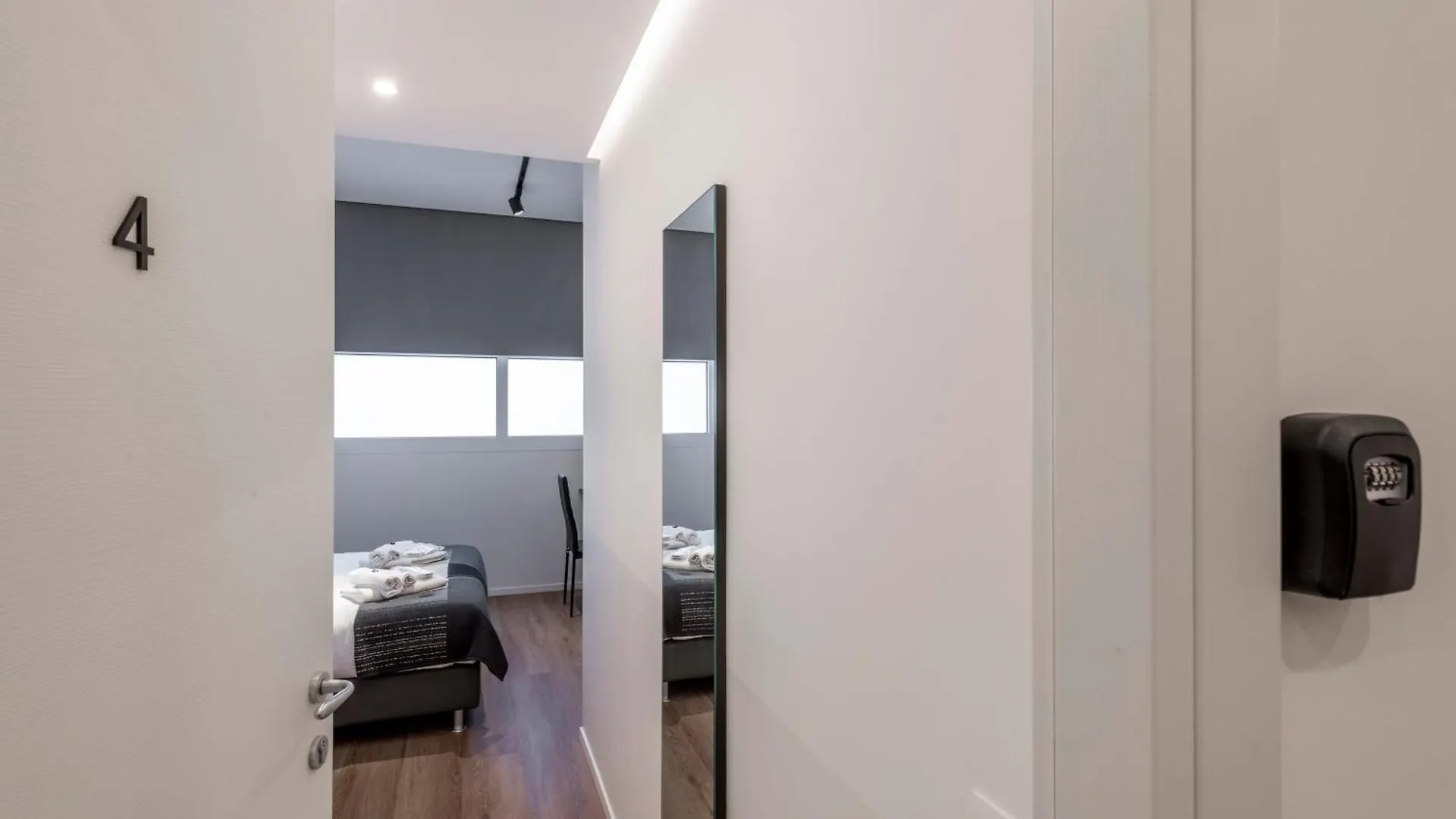 Guest house Bnbutler - Inbrera Suites - Giulianova, 1 Milan Italy